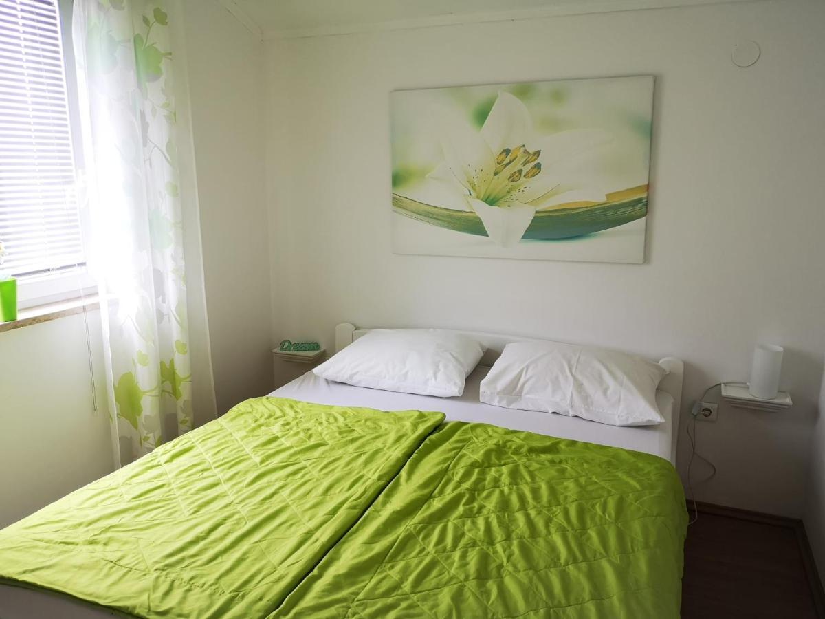 Chillout Apartments With Pool Patricia Fažana Екстериор снимка