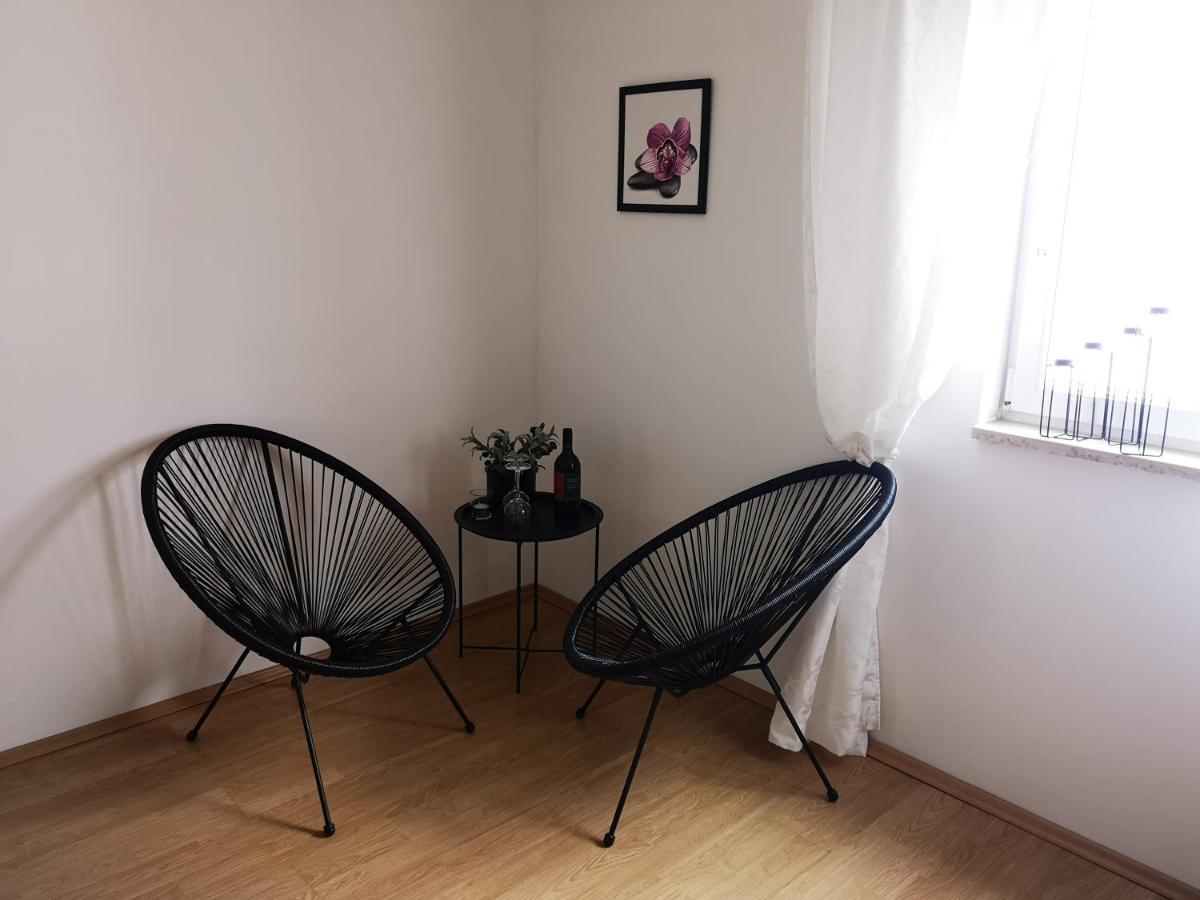 Chillout Apartments With Pool Patricia Fažana Екстериор снимка