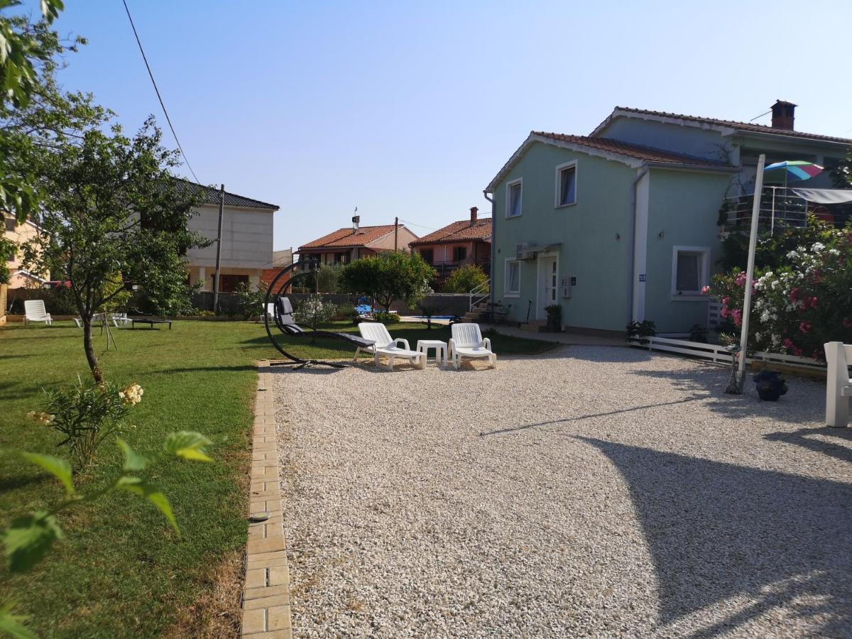 Chillout Apartments With Pool Patricia Fažana Екстериор снимка